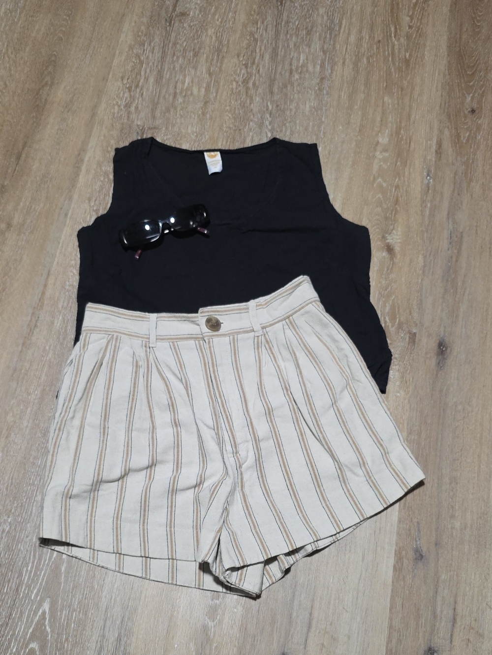 ZARA Pleated High Waisted Cotton Blend Cream Striped Dress Shorts